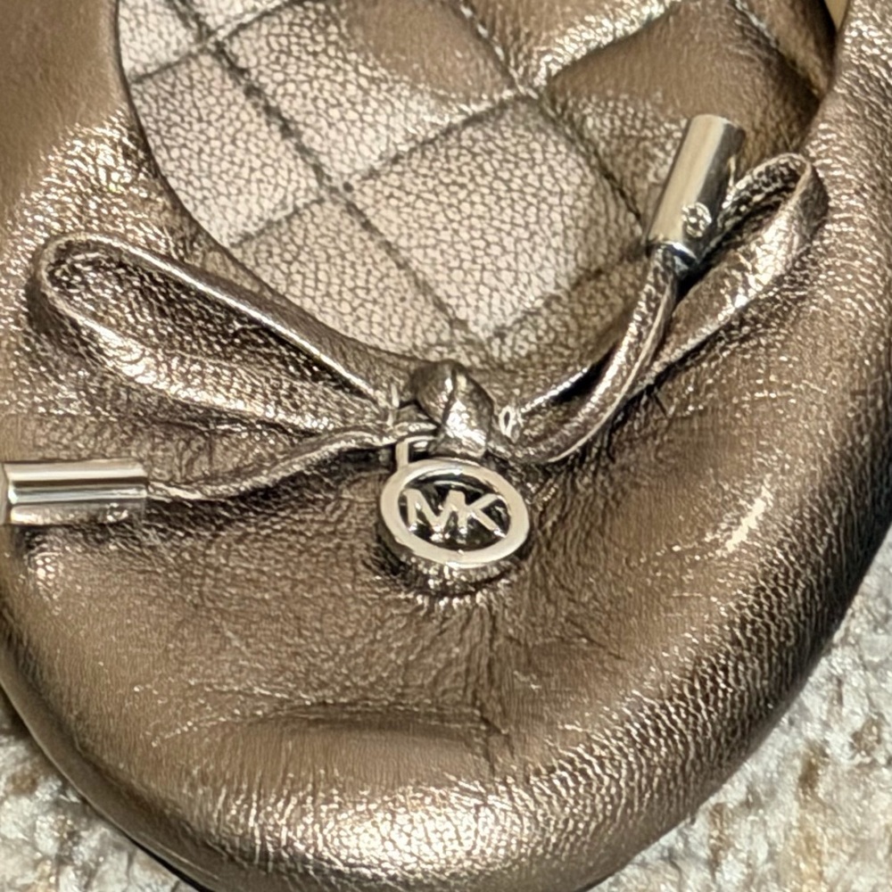 Michael Kors Metallic Bronze Leather Ballet Flats MK Logo Bow Size 8.5 - Picture 3 of 13